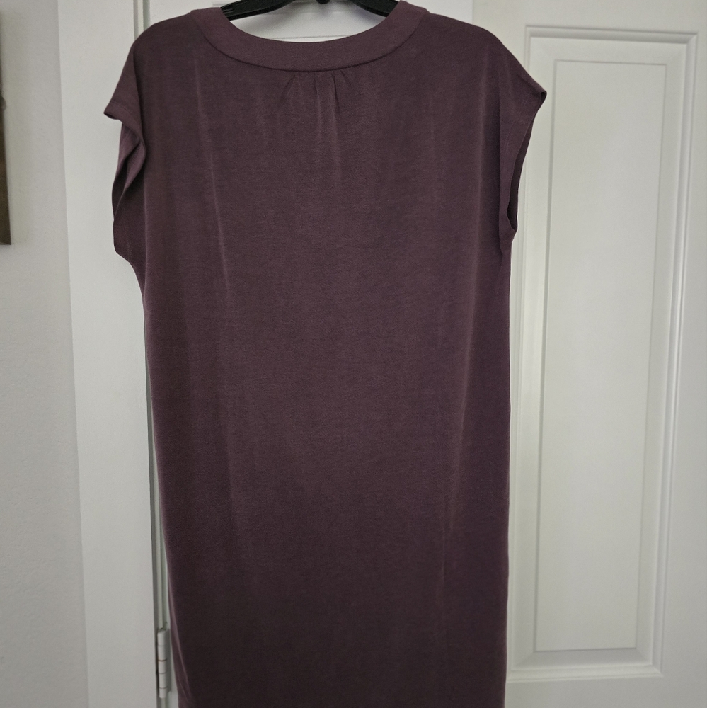Tahari T-shirt Purple Dress w/ V-neck - Size S - Picture 2 of 6
